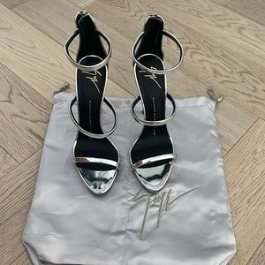 Giuseppe Zanotti Harmony sandals in silvet